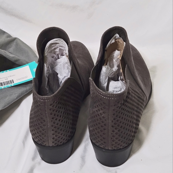 MIA Malina Perforated Bootie - Picture 4 of 5